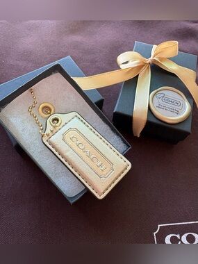 Y2K 2.5” Coach Metallic Gold Vintage Leather Hang Tag Bag Charm with Ball Chain